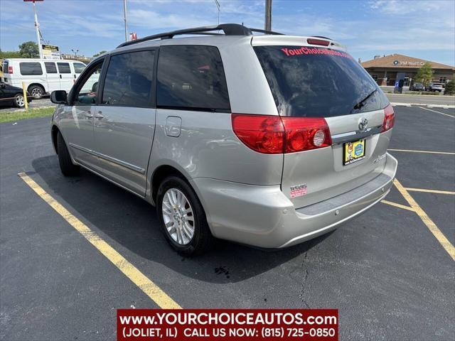 Photo of 2009 Silver Toyota Sienna