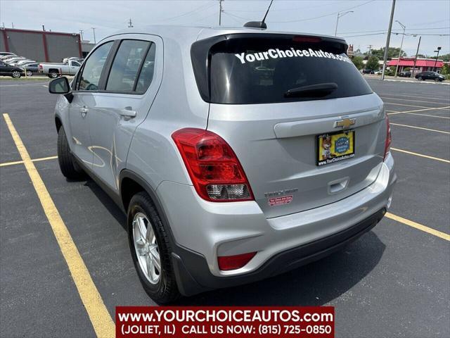 Photo of 2017 Silver Chevrolet Trax