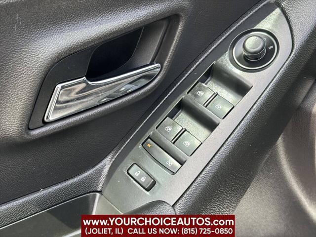 Photo of 2017 Silver Chevrolet Trax