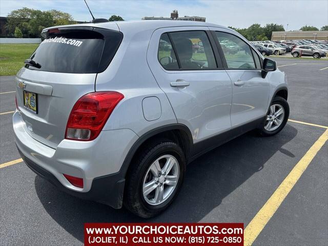 Photo of 2017 Silver Chevrolet Trax