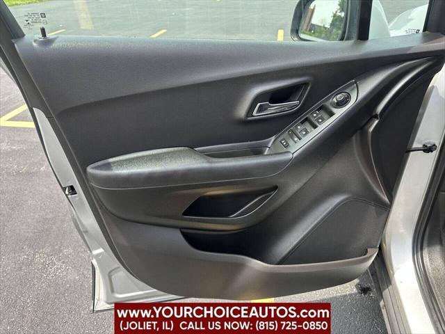 Photo of 2017 Silver Chevrolet Trax