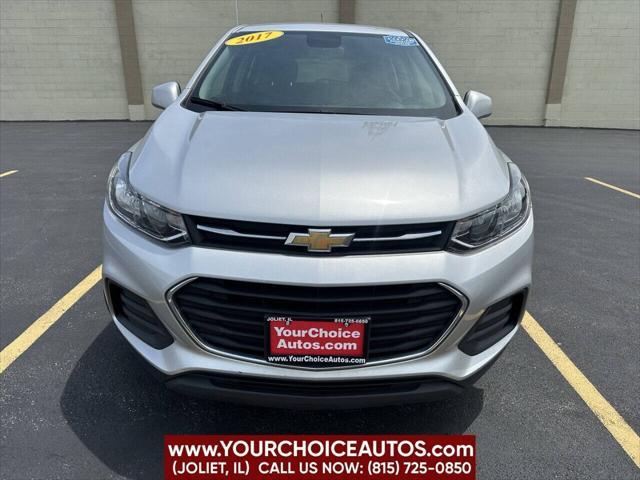 Photo of 2017 Silver Chevrolet Trax