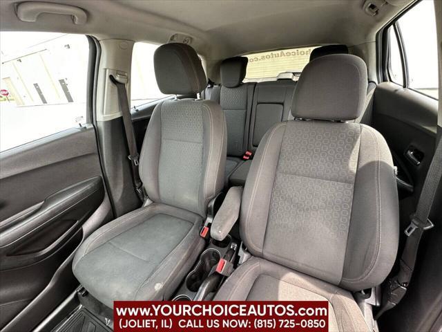 Photo of 2017 Silver Chevrolet Trax