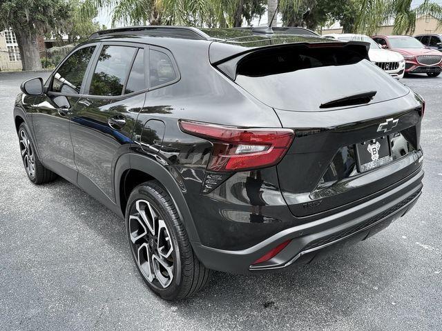 Photo of 2024 Mosaic Black Metallic Chevrolet Trax