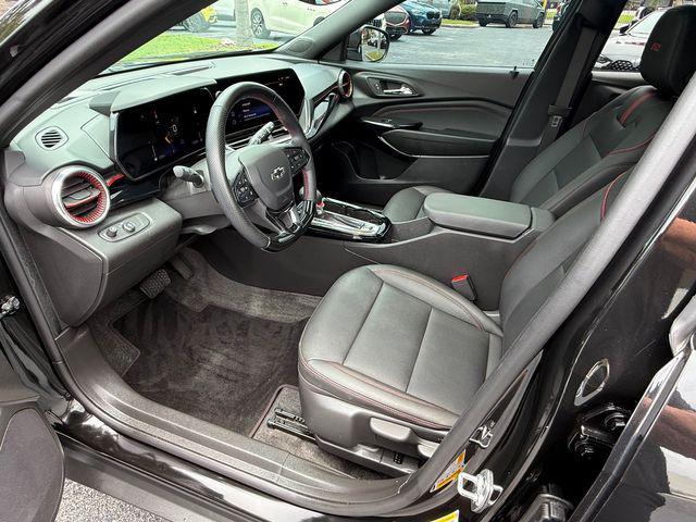 Photo of 2024 Mosaic Black Metallic Chevrolet Trax