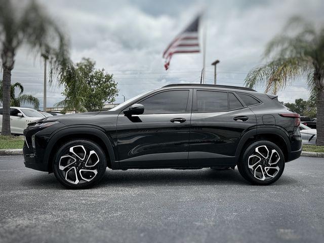 Photo of 2024 Mosaic Black Metallic Chevrolet Trax