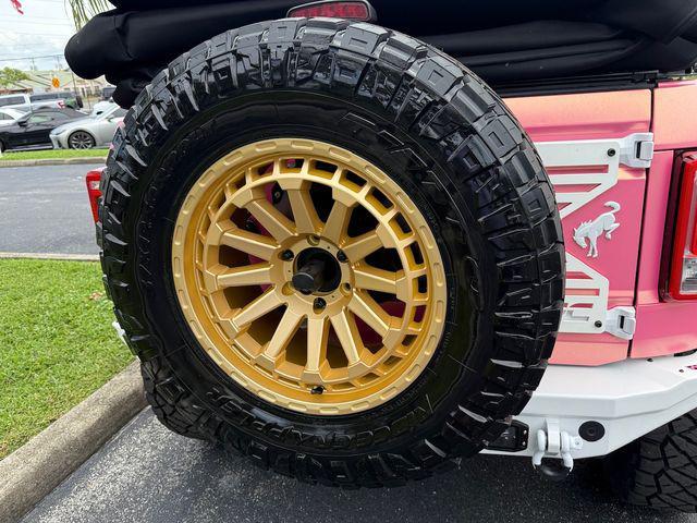 Photo of 2024 Oxford White Ford Bronco