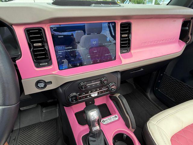 Photo of 2024 Oxford White Ford Bronco