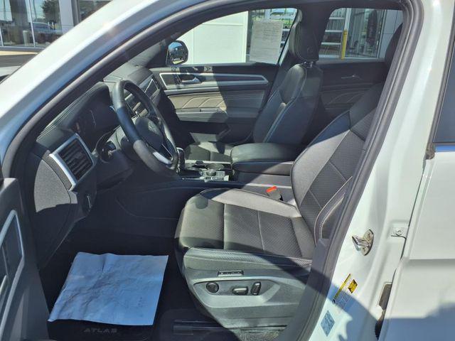 Photo of 2021 White Volkswagen Atlas Cross Sport