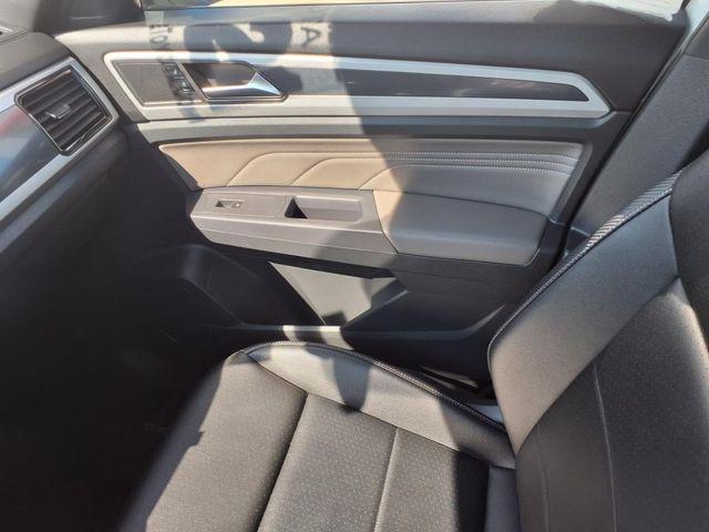 Photo of 2021 White Volkswagen Atlas Cross Sport