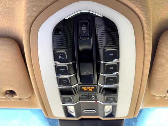 Photo of 2016 Mahogany Metallic Porsche Cayenne