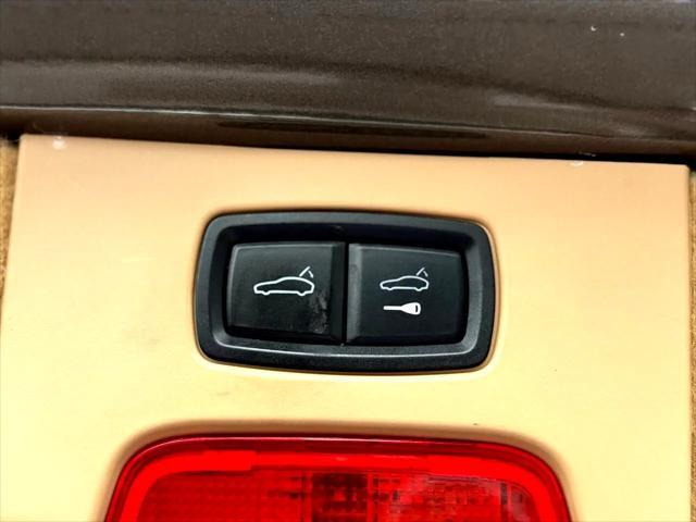 Photo of 2016 Mahogany Metallic Porsche Cayenne