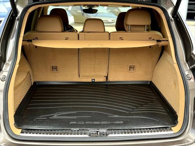 Photo of 2016 Mahogany Metallic Porsche Cayenne