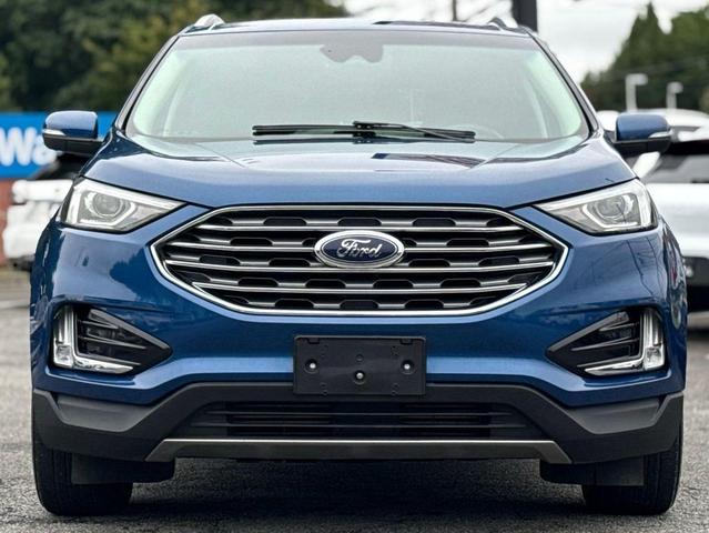 Photo of 2020 Blue Metallic Ford Edge