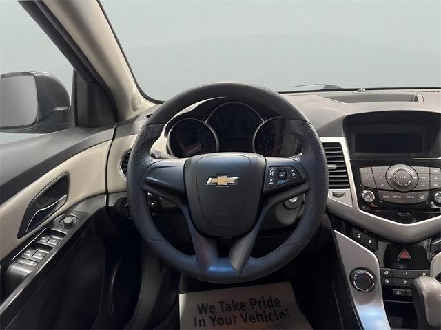 Photo of 2014 Rainforest Green Metallic Chevrolet Cruze