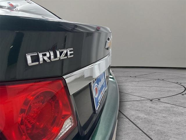 Photo of 2014 Rainforest Green Metallic Chevrolet Cruze