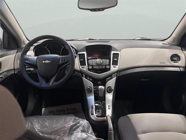 Photo of 2014 Rainforest Green Metallic Chevrolet Cruze