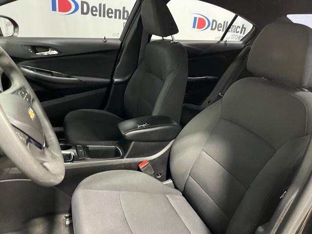Photo of 2017 Mosaic Black Metallic Chevrolet Cruze
