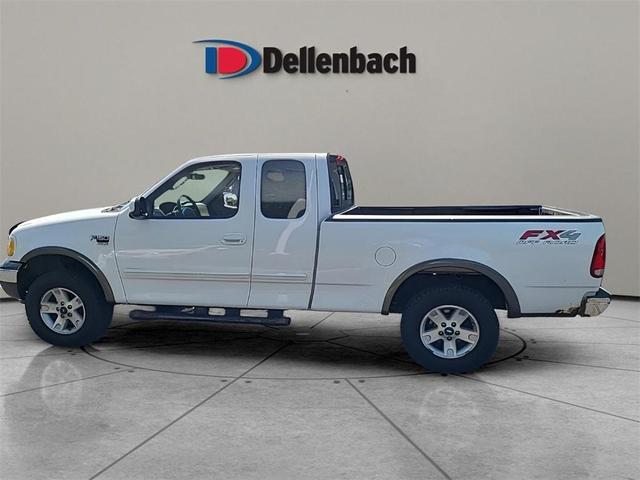 Photo of 2002 White Ford F-150