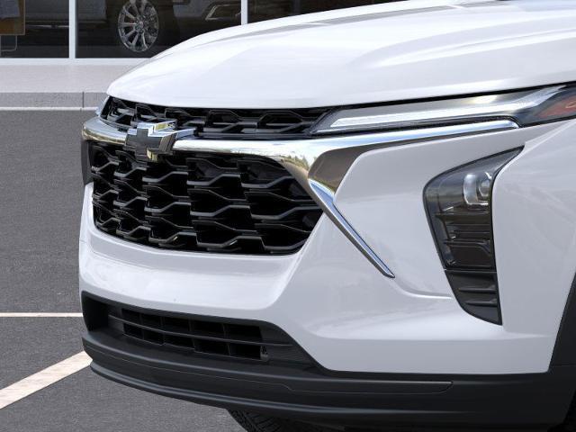 Photo of 2025 Summit White Chevrolet Trax