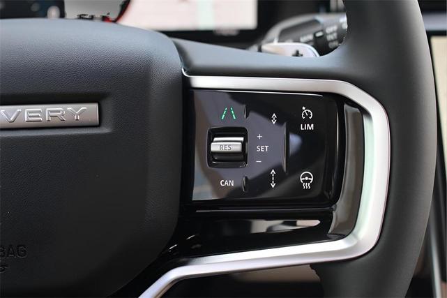 Photo of 2025 Santorini Black Land Rover Discovery Sport