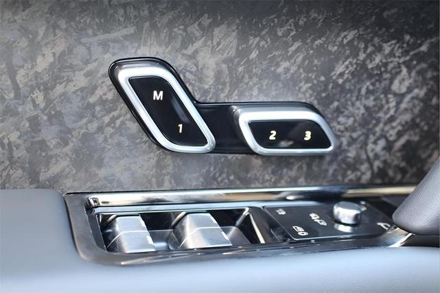 Photo of 2025 Carpathian Grey Land Rover Range Rover Sport