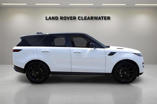 Photo of 2025 Fuji White Land Rover Range Rover Sport