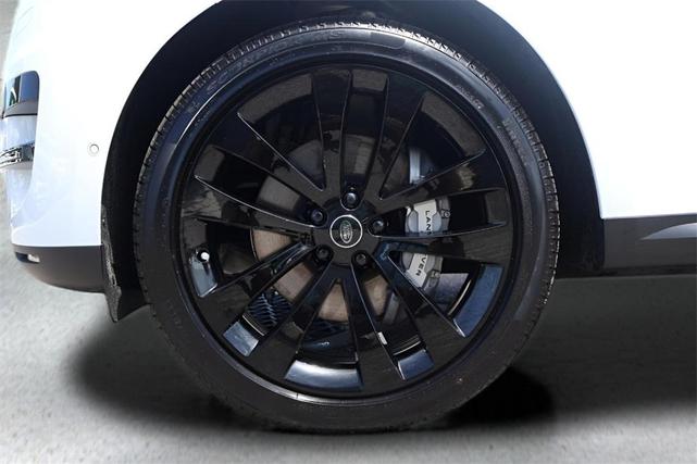 Photo of 2025 Fuji White Land Rover Range Rover Sport