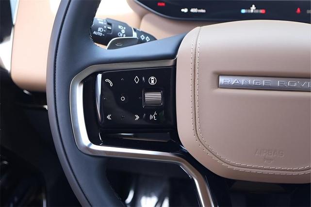 Photo of 2025 Fuji White Land Rover Range Rover Sport