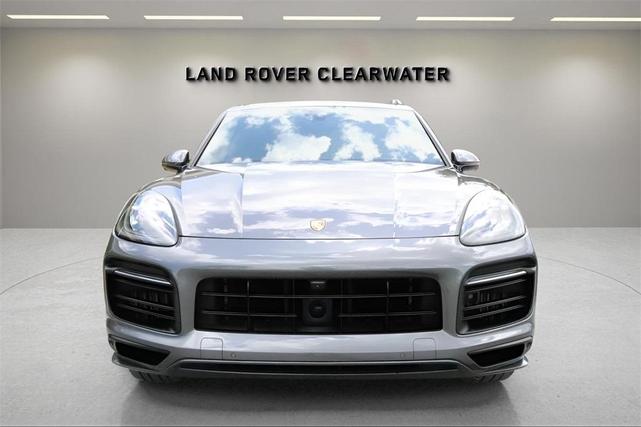 Photo of 2022 Quartzite Grey Metallic Porsche Cayenne