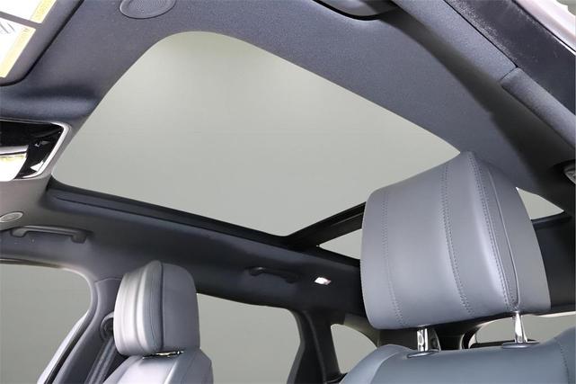 Photo of 2024 Zadar Grey Land Rover Range Rover Velar