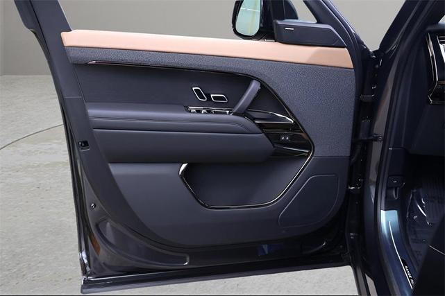 Photo of 2025 Carpathian Grey Land Rover Range Rover Sport