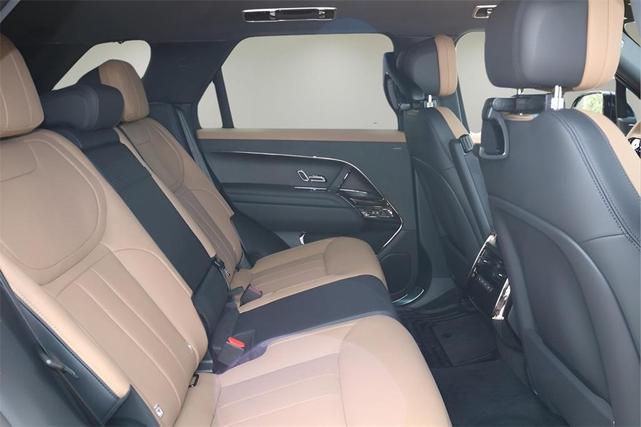 Photo of 2025 Carpathian Grey Land Rover Range Rover Sport
