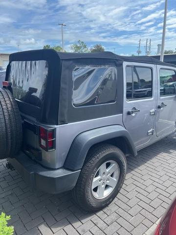 Photo of 2017 Billet Silver Metallic Clearcoat Jeep Wrangler Unlimited