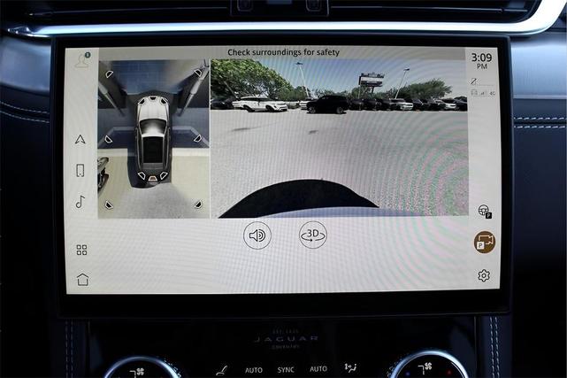 Photo of 2026 Fuji White Jaguar F-PACE