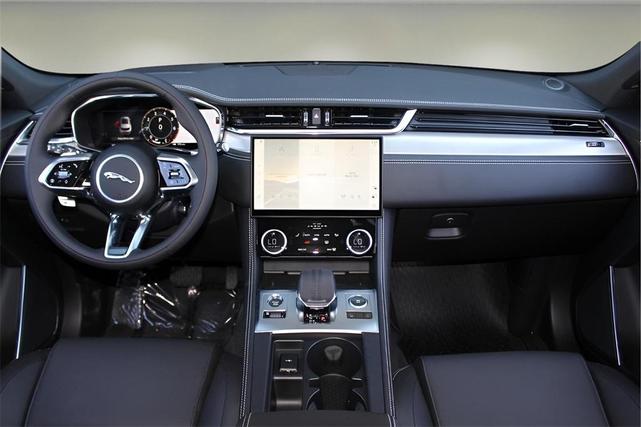 Photo of 2026 Fuji White Jaguar F-PACE