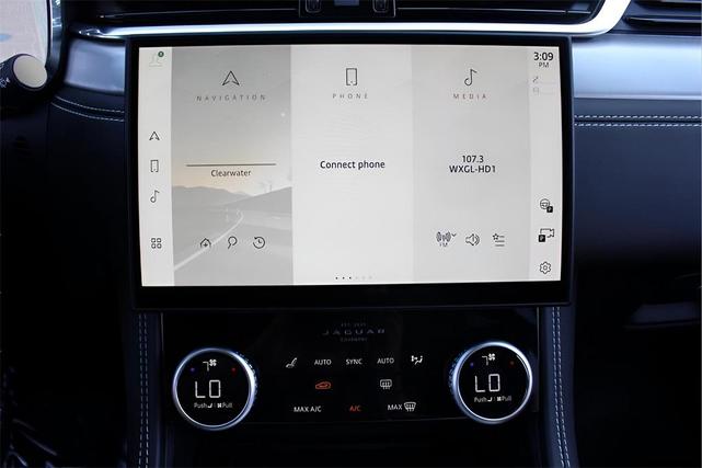 Photo of 2026 Fuji White Jaguar F-PACE