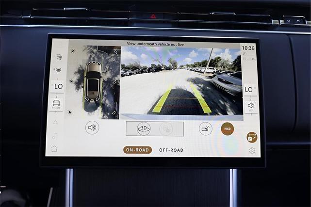 Photo of 2025 Ostuni Pearl White Land Rover Range Rover