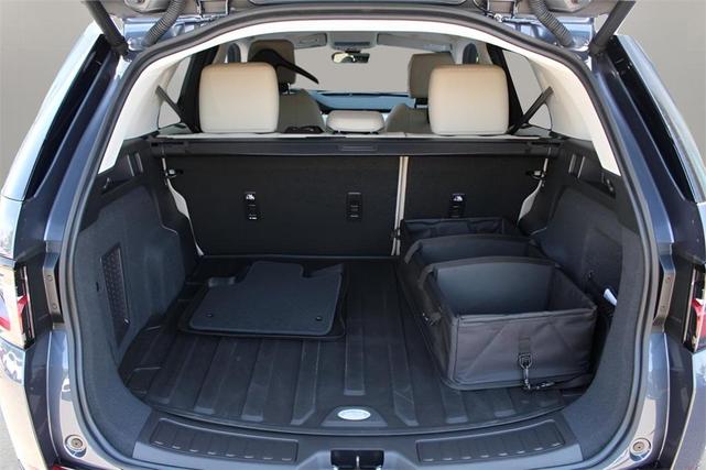 Photo of 2025 Varesine Blue Land Rover Discovery Sport