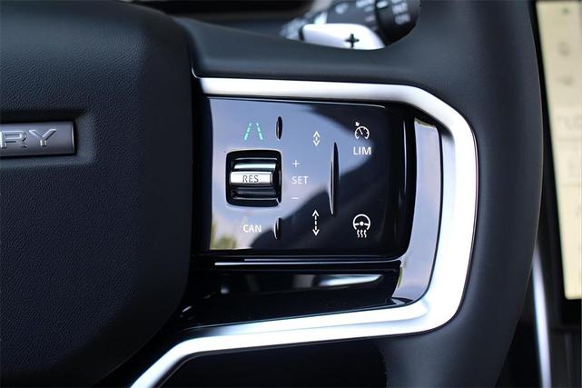 Photo of 2025 Varesine Blue Land Rover Discovery Sport