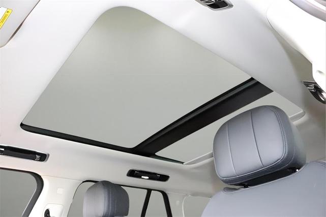 Photo of 2023 Hakuba Silver Land Rover Range Rover