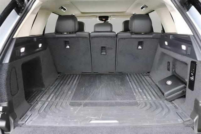Photo of 2023 Hakuba Silver Land Rover Range Rover