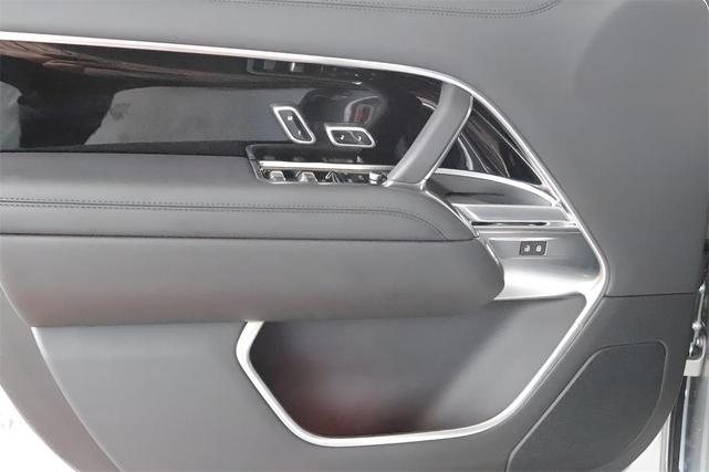 Photo of 2023 Hakuba Silver Land Rover Range Rover