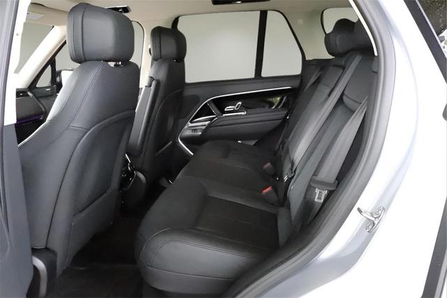 Photo of 2023 Hakuba Silver Land Rover Range Rover