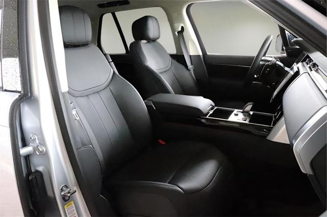 Photo of 2023 Hakuba Silver Land Rover Range Rover