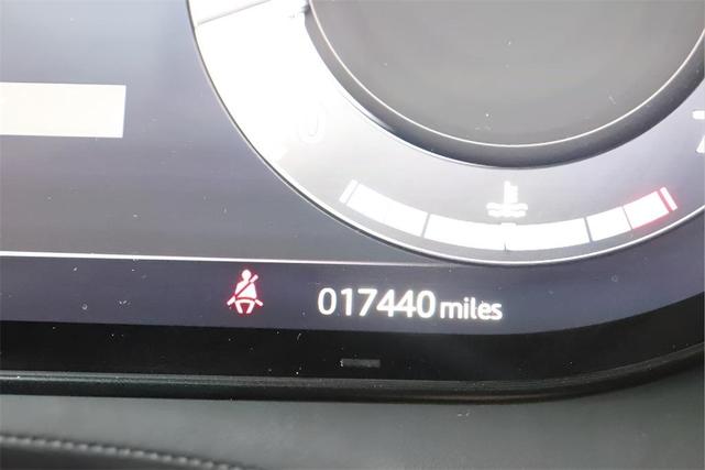 Photo of 2023 Hakuba Silver Land Rover Range Rover