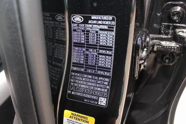 Photo of 2025 Santorini Black Land Rover Discovery Sport