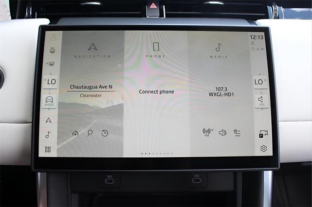 Photo of 2025 Santorini Black Land Rover Discovery Sport
