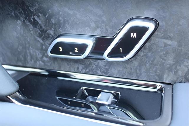 Photo of 2025 Firenze Red Land Rover Range Rover Sport