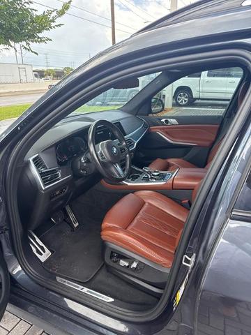 Photo of 2022 Arctic Gray Metallic BMW X7